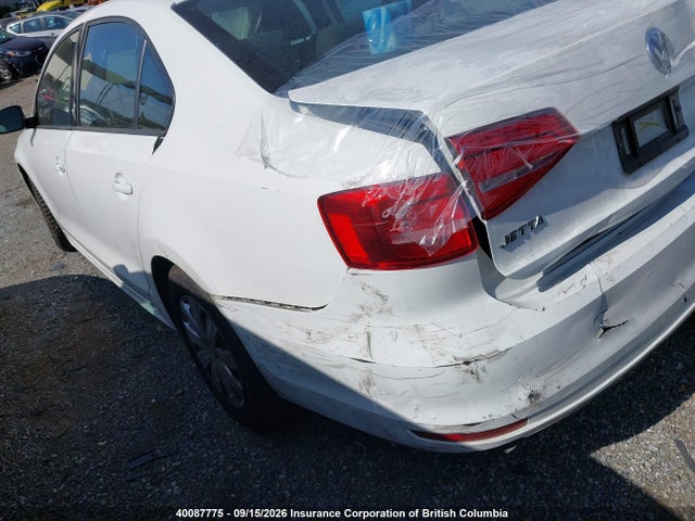 3VW2K7AJ3FM335923 Volkswagen JETTA S