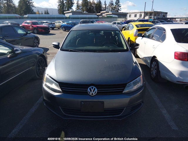 3VWD07AJ5EM232337 Volkswagen JETTA SE