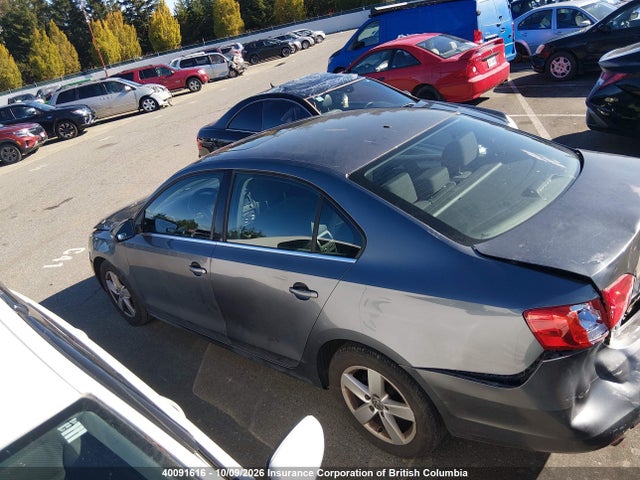 3VWD07AJ5EM232337 Volkswagen JETTA SE