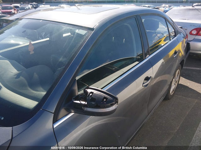 3VWD07AJ5EM232337 Volkswagen JETTA SE