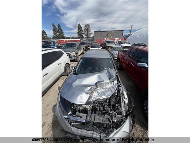 Honda CR-V 2017 2HKRW2H22HH105239 Image 2