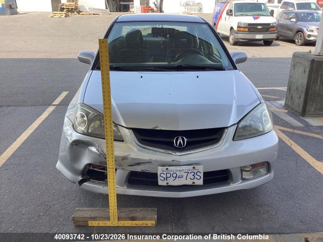 40093742 :رقم المزاد ، 2HHES36604H004075 vin ، 2004 Acura El Touring مزاد بيع