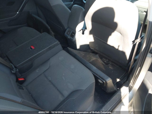 3VW2A7AU8FM090484 Volkswagen Golf
