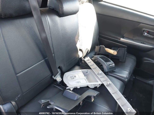 JTDZN3EU0JJ075041 Toyota Prius