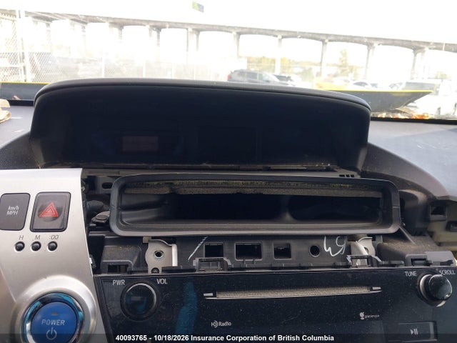 JTDZN3EU1FJ026048 Toyota Prius