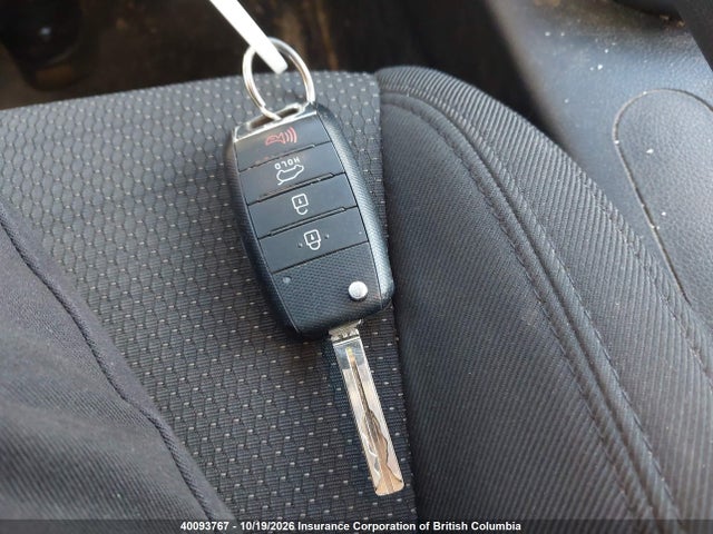 KNAHT8A37E7010473 KIA Rondo