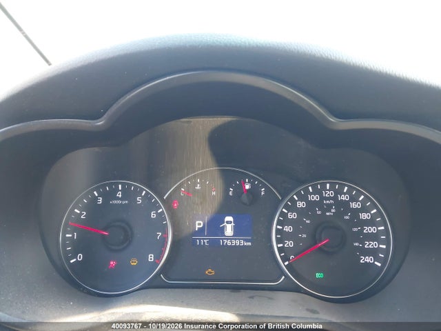 KNAHT8A37E7010473 KIA Rondo
