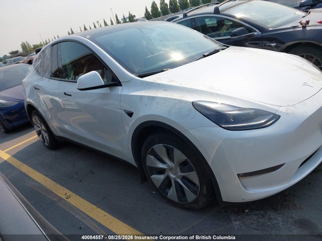 Tesla Model Y Long Range 2024 7SAYGAEE8RF042409 Image 14