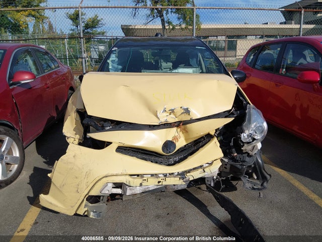 Toyota PRIUS V 2017 JTDZN3EU6HJ072641 Image 13