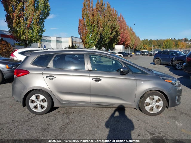 KNAHT8A36G7132017 KIA Rondo