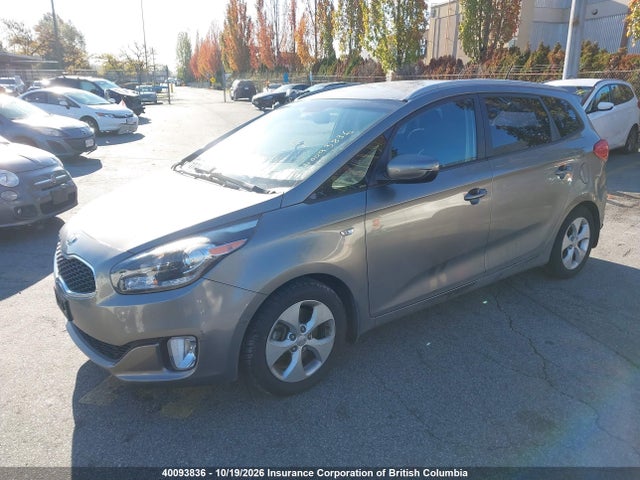 KNAHT8A36G7132017 KIA Rondo