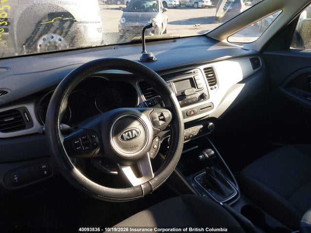 KNAHT8A36G7132017 KIA Rondo