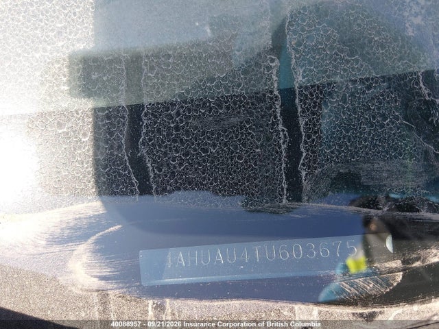 JA4AHUAU4TU603675 Mitsubishi RVR ES