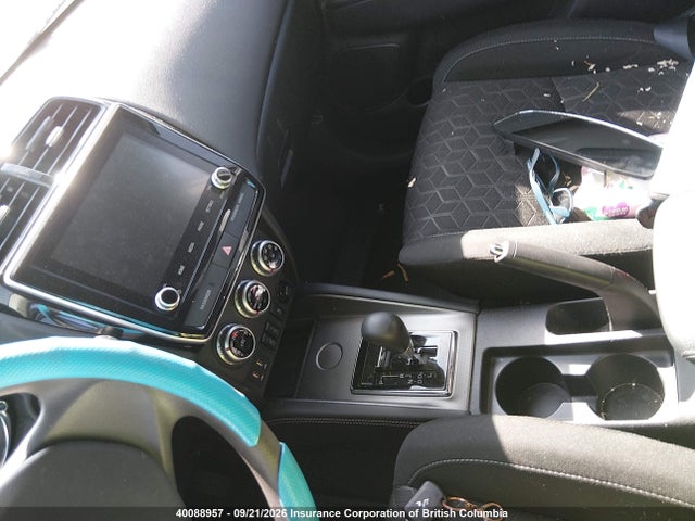 JA4AHUAU4TU603675 Mitsubishi RVR ES