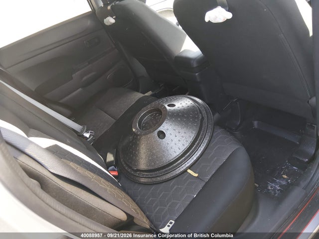 JA4AHUAU4TU603675 Mitsubishi RVR ES