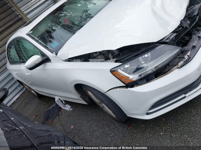 3VWDB7AJ2HM226607 Volkswagen JETTA SE