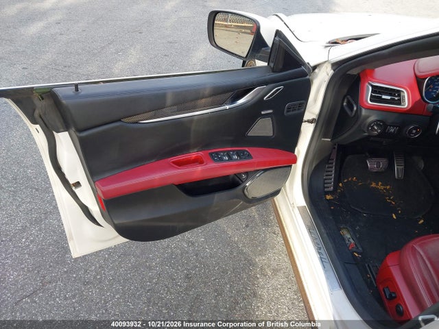 Maserati Ghibli S/q4 2015 ZAM57RTA2F1142052 Image 22