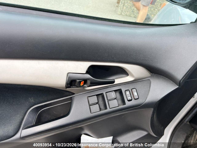 40093954 :رقم المزاد ، 2T1KU4EE6DC969175 vin ، 2013 Toyota Matrix مزاد بيع