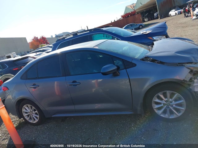5YFBPMBE2MP244832 Toyota COROLLA LE