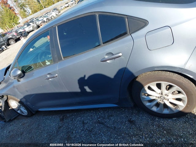 5YFBPMBE2MP244832 Toyota COROLLA LE