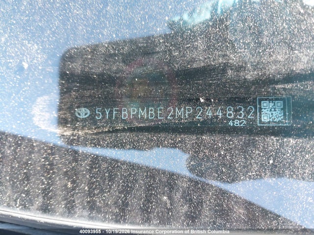 5YFBPMBE2MP244832 Toyota COROLLA LE