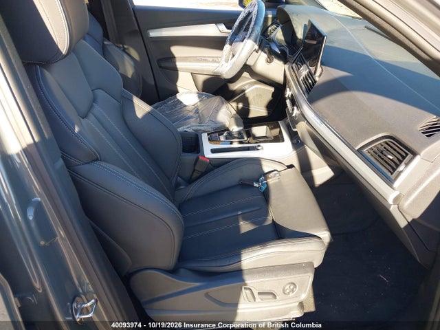 Audi Q5 2024 WA1FAAFY4R2097340 Image 5