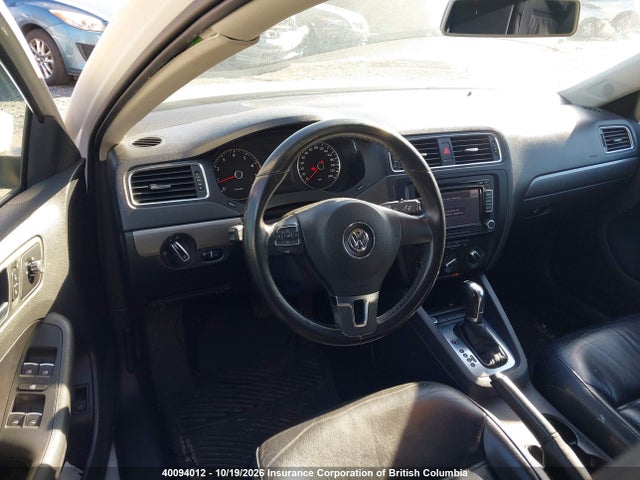 40094012 :رقم المزاد ، 3VWLX7AJ7DM418161 vin ، 2013 Volkswagen Jetta مزاد بيع