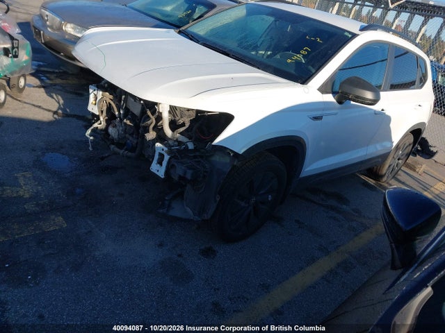 Volkswagen Taos 2022 3VVAX7B2XNM055388 Image 2
