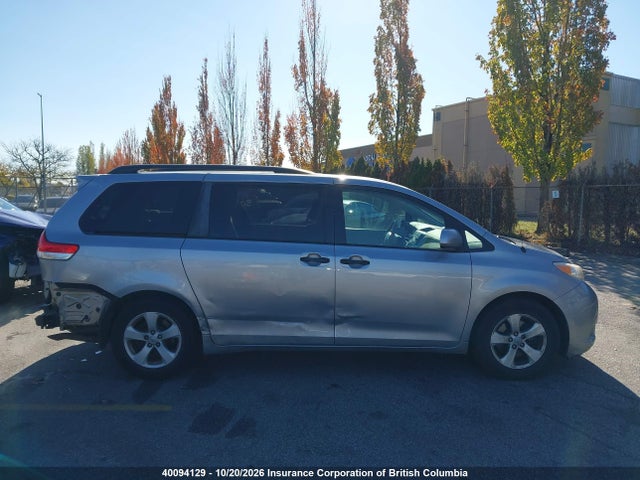 Продажа на аукционе авто 2011 Toyota Sienna, vin: 5TDZK3DC4BS082113, номер лота: 40094129
