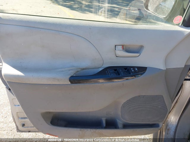 Продажа на аукционе авто 2011 Toyota Sienna, vin: 5TDZK3DC4BS082113, номер лота: 40094129