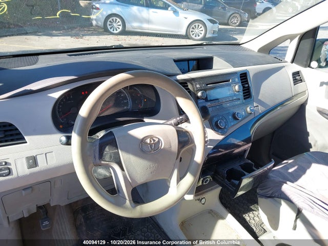 Продажа на аукционе авто 2011 Toyota Sienna, vin: 5TDZK3DC4BS082113, номер лота: 40094129