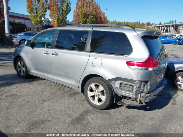 Продажа на аукционе авто 2011 Toyota Sienna, vin: 5TDZK3DC4BS082113, номер лота: 40094129