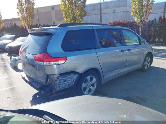 Продажа на аукционе авто 2011 Toyota Sienna, vin: 5TDZK3DC4BS082113, номер лота: 40094129
