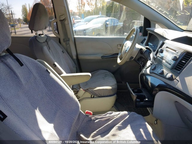 Продажа на аукционе авто 2011 Toyota Sienna, vin: 5TDZK3DC4BS082113, номер лота: 40094129