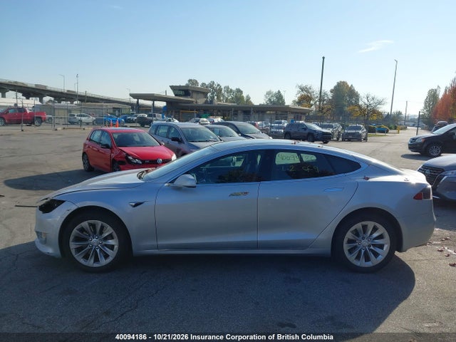40094186 :رقم المزاد ، 5YJSA1E24HF231731 vin ، 2017 Tesla Model S مزاد بيع