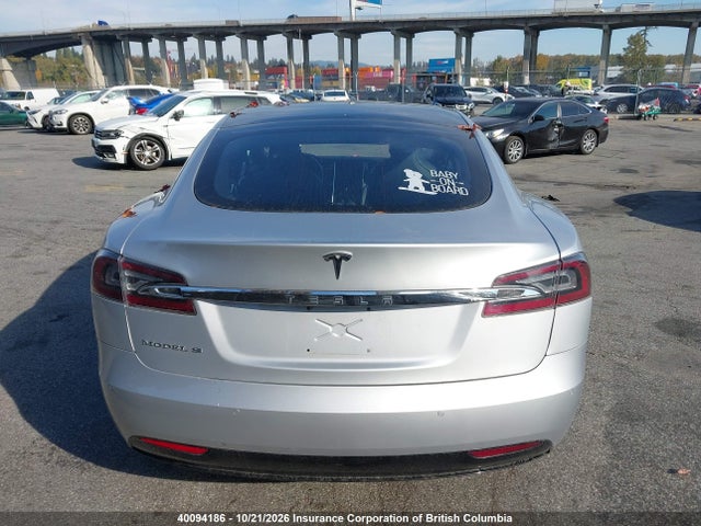 40094186 :رقم المزاد ، 5YJSA1E24HF231731 vin ، 2017 Tesla Model S مزاد بيع