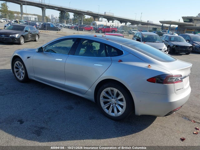 40094186 :رقم المزاد ، 5YJSA1E24HF231731 vin ، 2017 Tesla Model S مزاد بيع