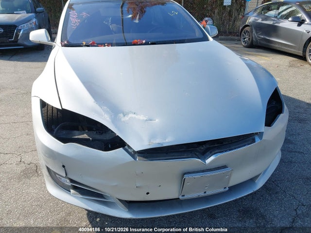 40094186 :رقم المزاد ، 5YJSA1E24HF231731 vin ، 2017 Tesla Model S مزاد بيع