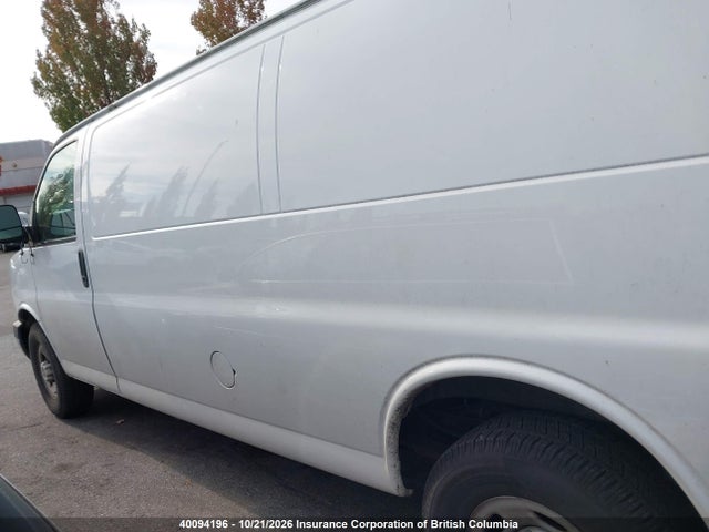 GMC Savana 2500 Work Van 2019 1GTW7BFP1K1223263 Image 15
