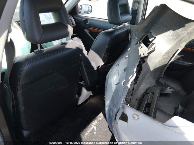 40093097 :رقم المزاد ، 2HHES36844H000094 vin ، 2004 Acura 1.7el Premium مزاد بيع