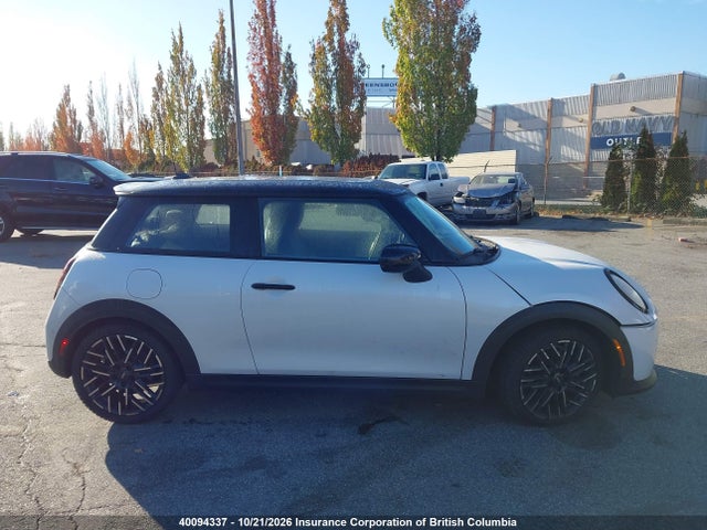 Продаж на аукціоні авто 2025 Mini 3 Door Cooper S, vin: WMW23GD02S2W35745, номер лоту: 40094337
