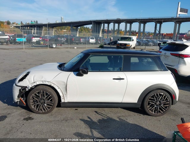 Продаж на аукціоні авто 2025 Mini 3 Door Cooper S, vin: WMW23GD02S2W35745, номер лоту: 40094337