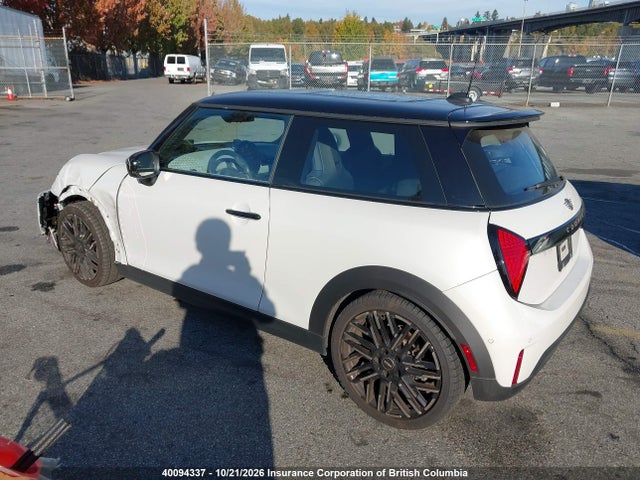 Продаж на аукціоні авто 2025 Mini 3 Door Cooper S, vin: WMW23GD02S2W35745, номер лоту: 40094337