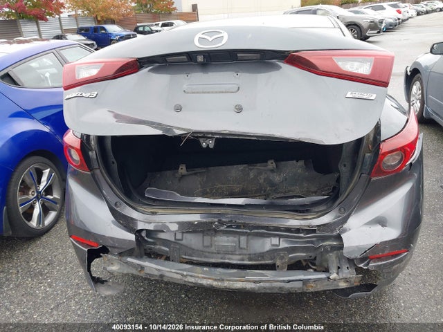 40093154 :رقم المزاد ، 3MZBN1U70JM237817 vin ، 2018 Mazda 3 Sport مزاد بيع