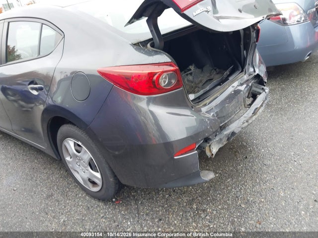 40093154 :رقم المزاد ، 3MZBN1U70JM237817 vin ، 2018 Mazda 3 Sport مزاد بيع