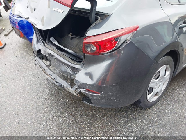 40093154 :رقم المزاد ، 3MZBN1U70JM237817 vin ، 2018 Mazda 3 Sport مزاد بيع
