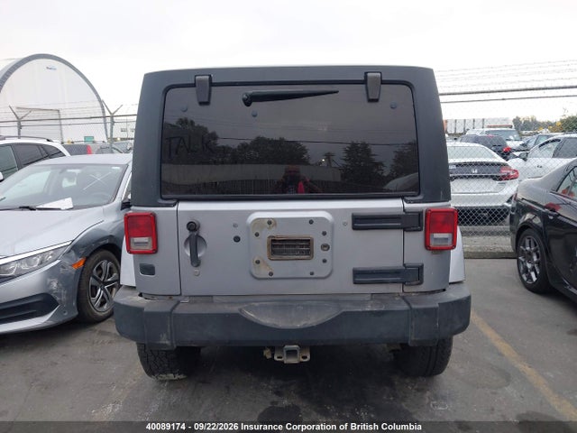 40089174 :رقم المزاد ، 1C4BJWDG5DL677095 vin ، 2013 Jeep Wrangler Unlimited Sport مزاد بيع