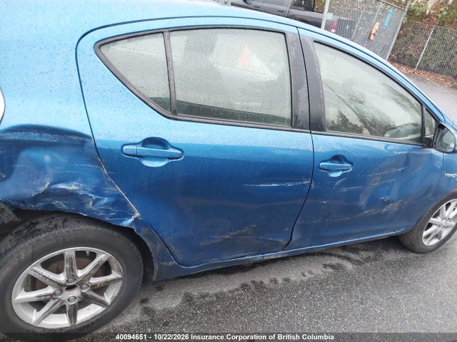JTDKDTB35E1572401 Toyota Prius