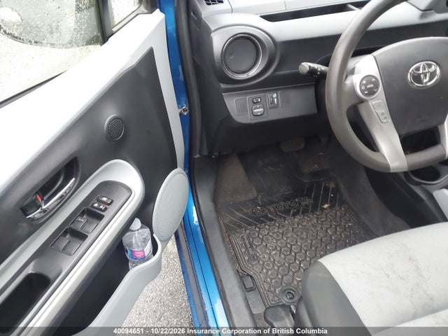 JTDKDTB35E1572401 Toyota Prius