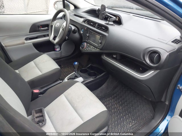 JTDKDTB35E1572401 Toyota Prius